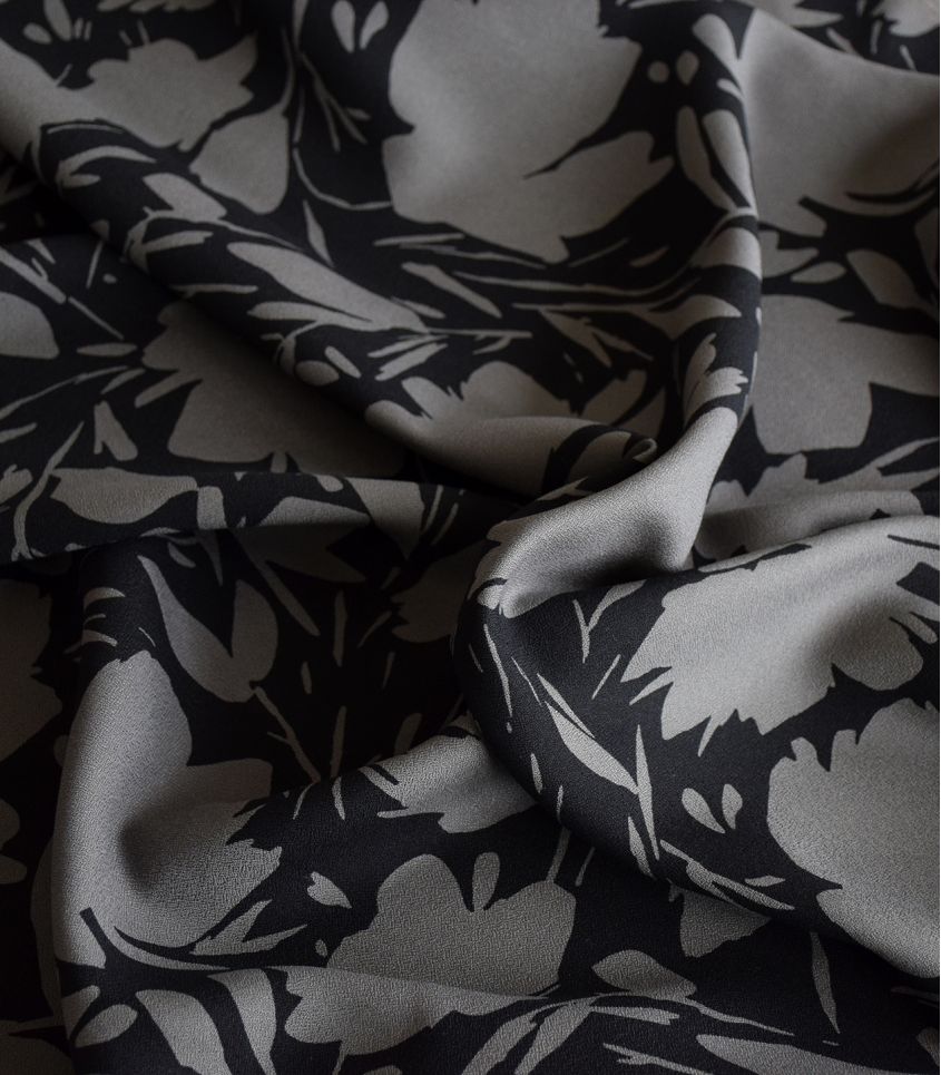 Tissu crêpe viscose - Floral Shade Calm grey