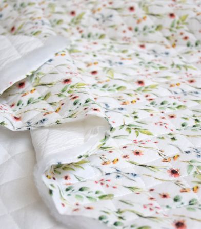 Tissu Double gaze matelassée imprimée - Green flowers Tissu Double gaze matelassée imprimée - Green flowers