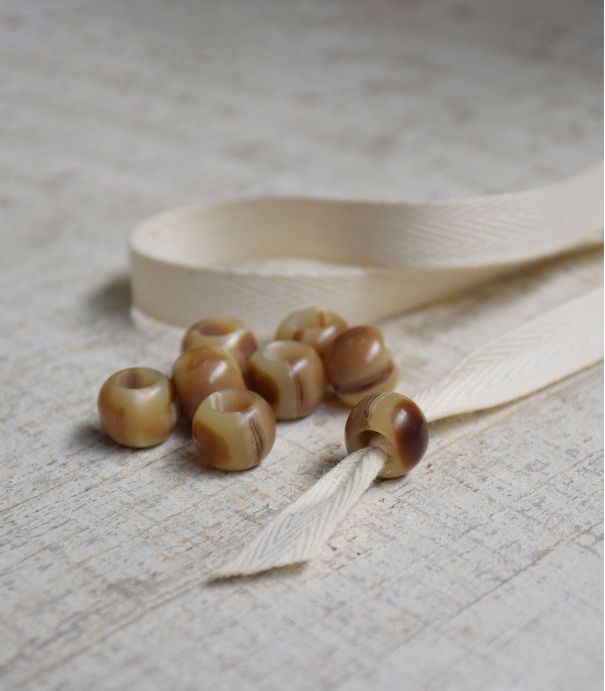Embout de cordon effet corne - Naturel Embout de cordon effet corne - Naturel
