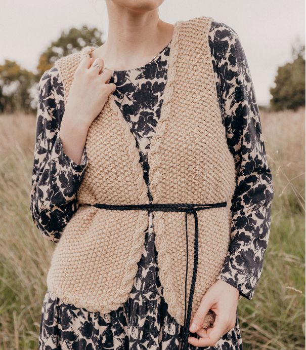 Box tricot - Mon gilet sans manches long - Clochette  Box tricot - Mon gilet sans manches long - Clochette