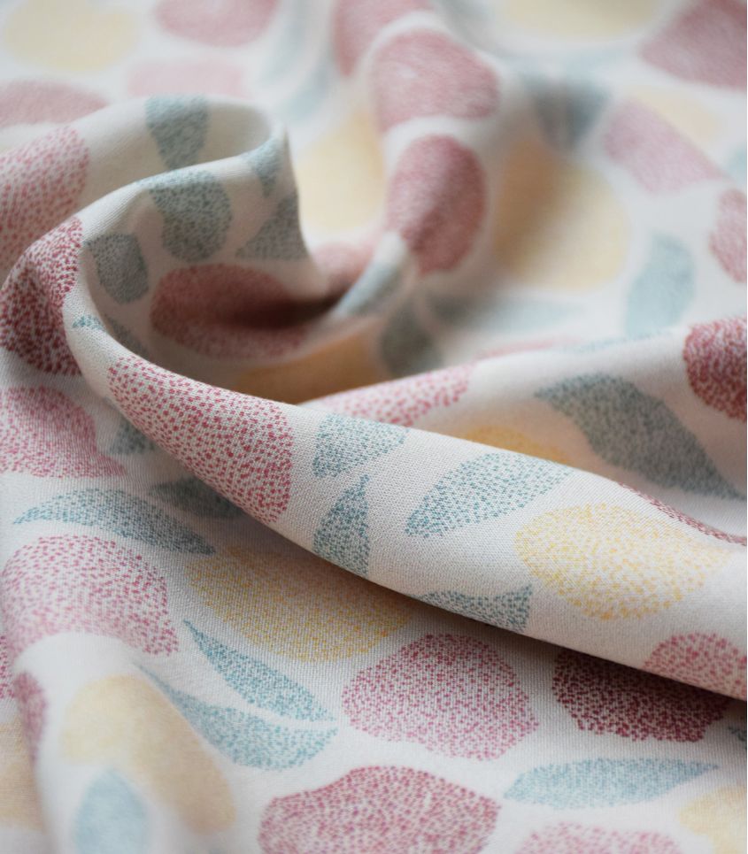 Coupon viscose - Fruit des bois cream