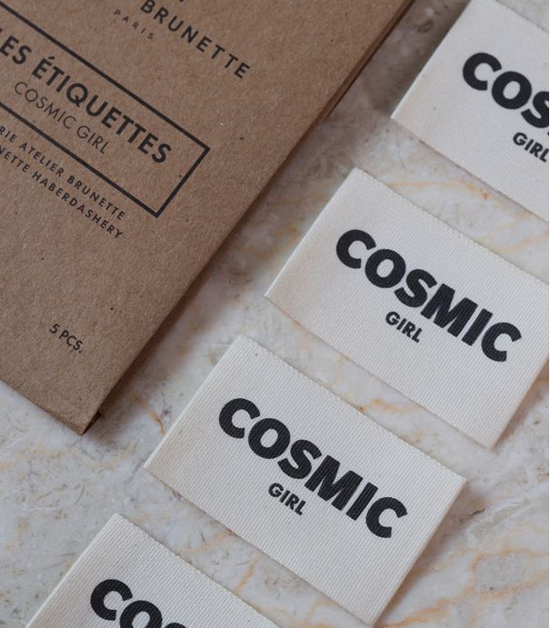 Etiquettes à coudre AB - Cosmic Girl Etiquettes à coudre AB - Cosmic Girl