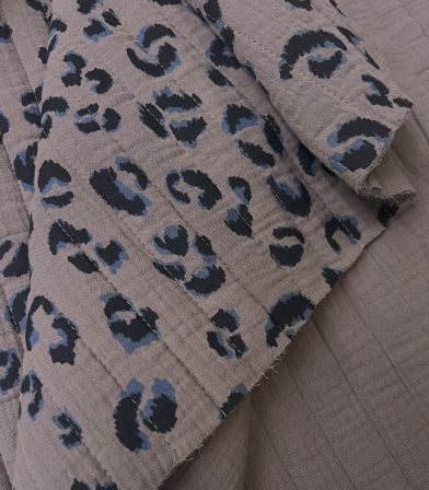 Tissu double gaze matelassé - Fauve taupe Tissu double gaze matelassé - Fauve taupe