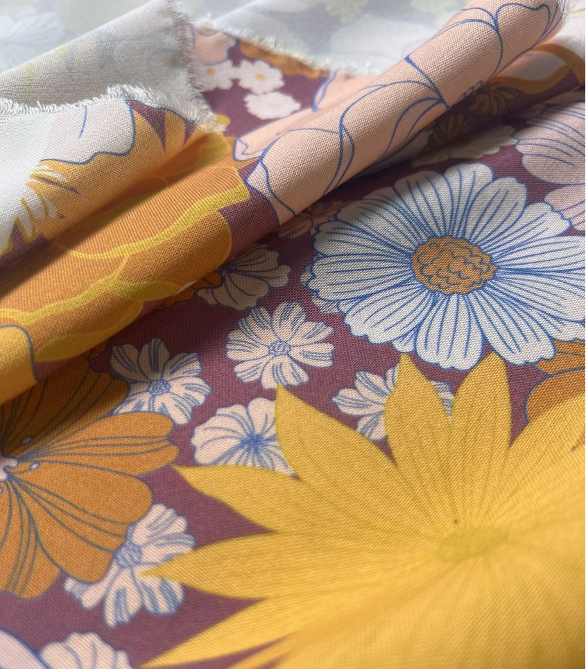 Tissu viscose - Fleurs d'automne Tissu viscose - Fleurs d'automne