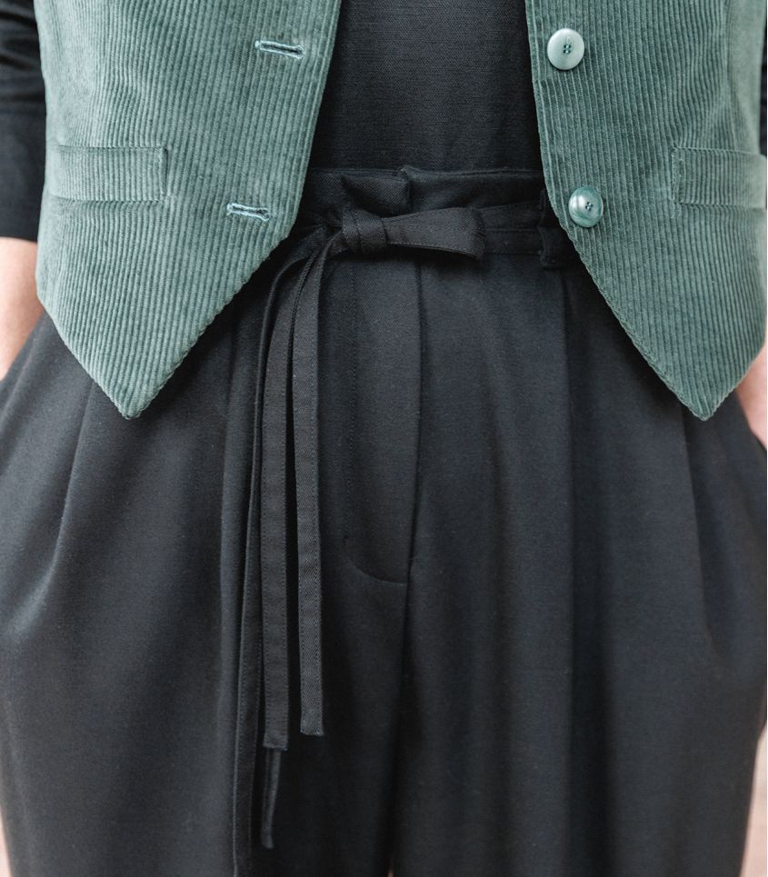 Tissu twill Bamboo et polyester recyclé - Noir Tissu twill Bamboo et polyester recyclé - Noir