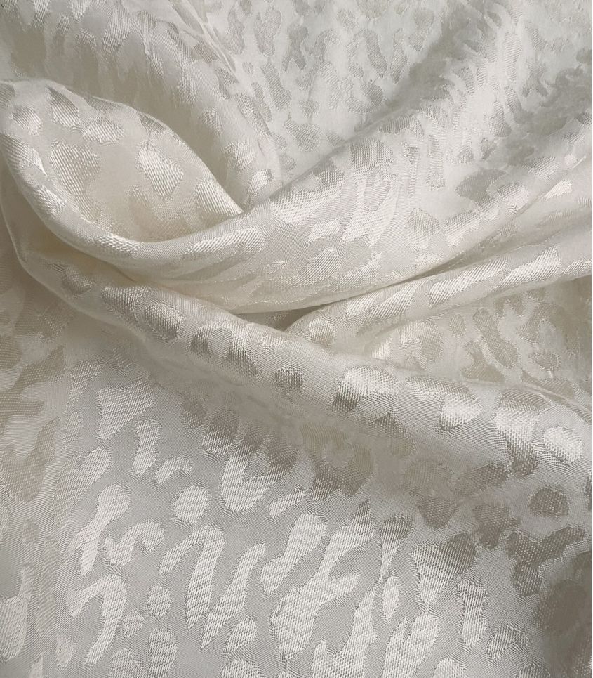 Tissu jacquard viscose - Léopard Ivory
