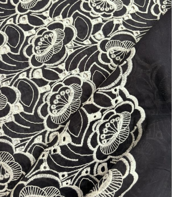 Broderie anglaise Capucine - Black