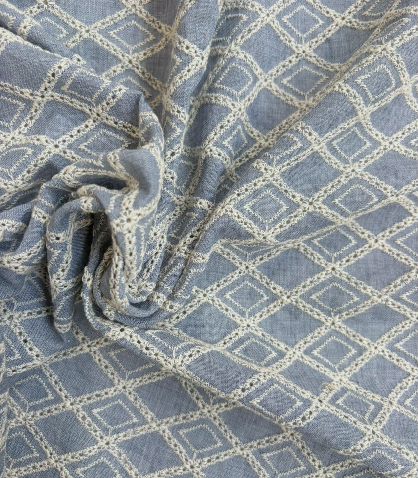 Tissu chambray brodé - Losanges