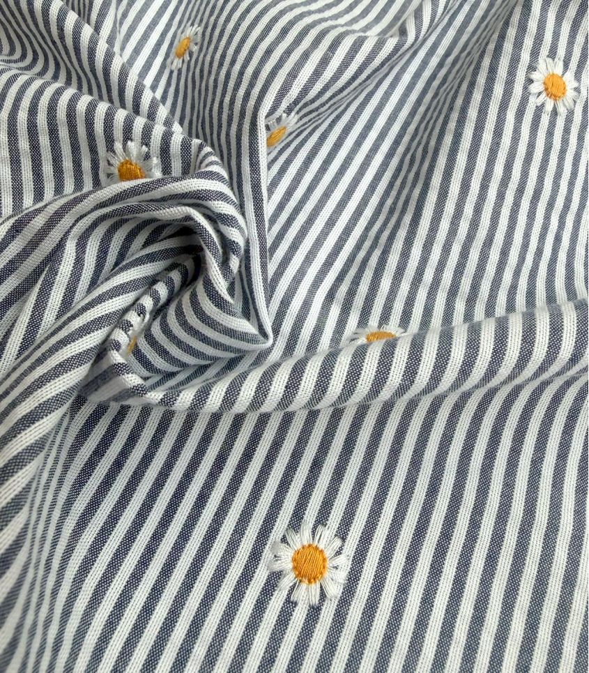 Tissu seersucker marine - Pâquerettes Tissu seersucker marine - Pâquerettes