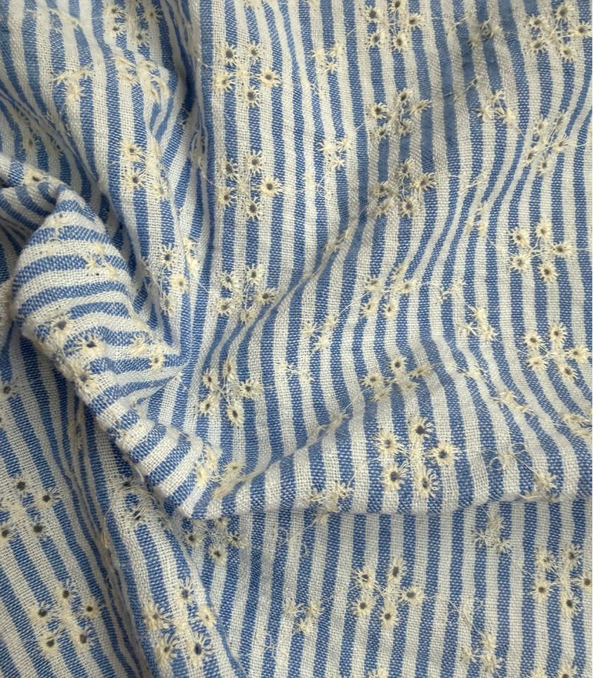 Broderie anglaise - Rayée bleu ciel