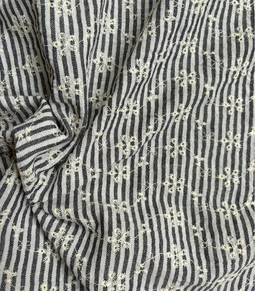 Broderie anglaise - Rayée noit