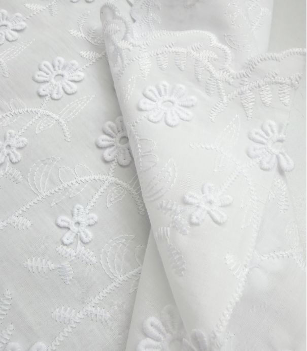 Tissu broderie anglaise festonnée - Daisy