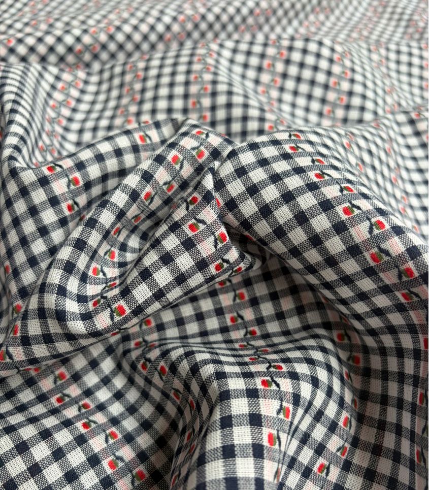 Tissu coton - Vichy brodé cherry Tissu coton - Vichy brodé cherry