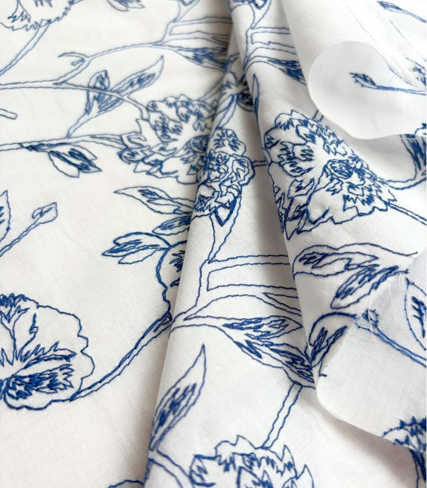 Tissu voile brodé - Porcelaine Tissu voile brodé - Porcelaine