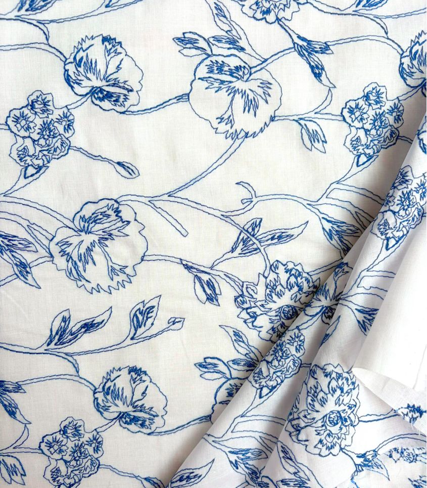 Tissu voile brodé - Porcelaine Tissu voile brodé - Porcelaine