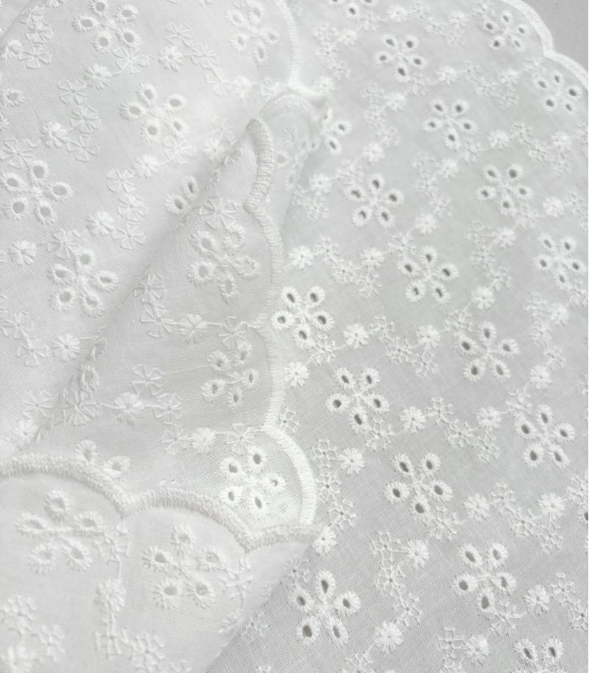 Tissu voile de coton festonné - Florelle Tissu voile de coton festonné - Florelle