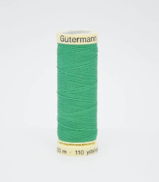 Fil à coudre Gütermann vert-556