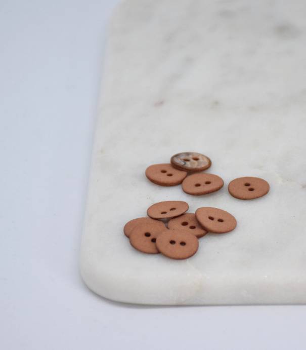 Boutons nacre mat - Noisette Boutons nacre mat - Noisette