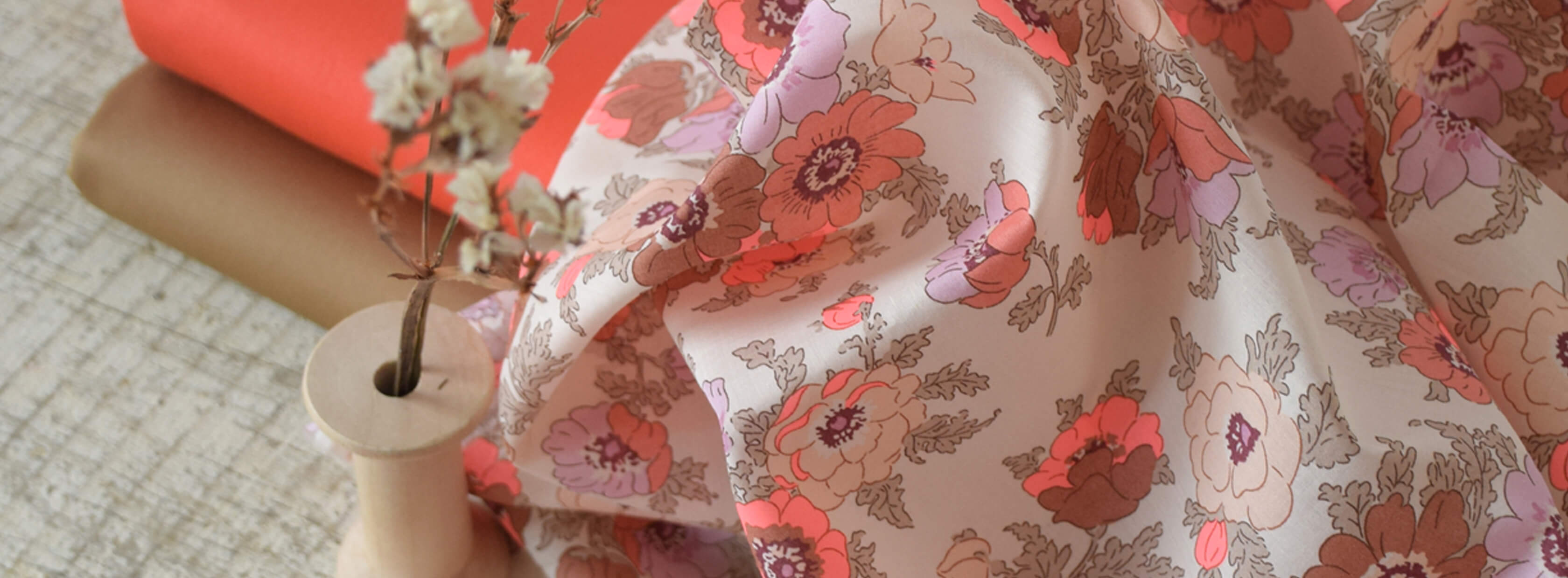 Tissu au mètre Midnight Garden